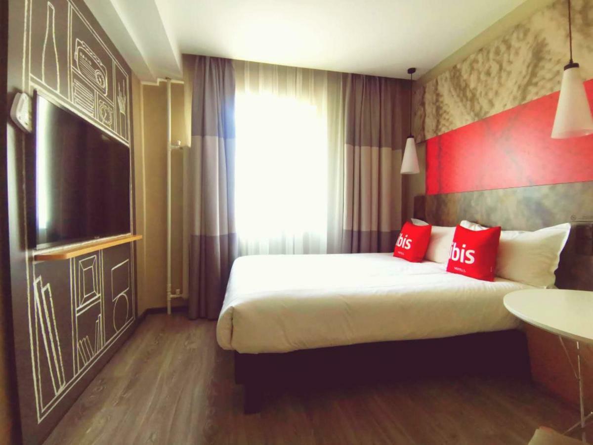 Отель Ibis Tianjin Railway Station North Square Экстерьер фото
